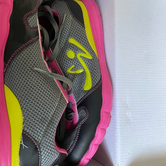 Zumba Fitness grey and pink sneakers 10W with extra laces - Picture 2 of 5